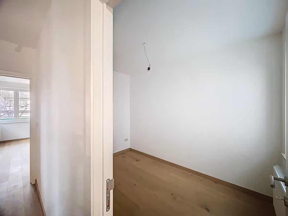 Gerenoveerd 3-slaapkamer appartement Julien Hanssenslaan - 16