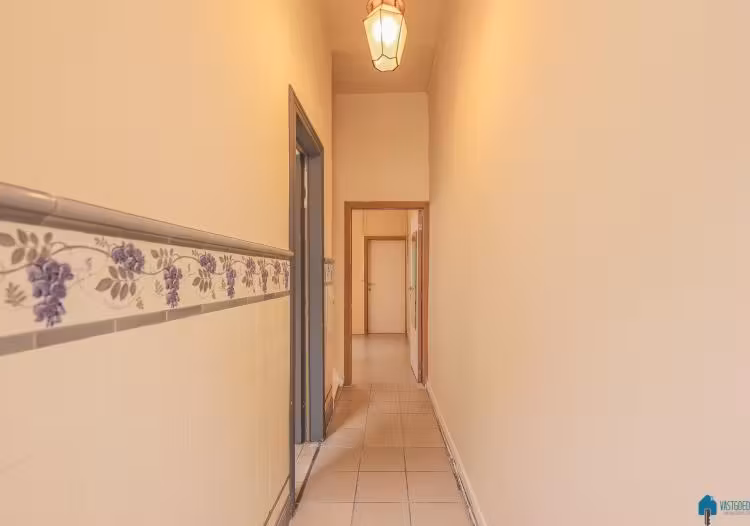 Ruime instapklare woning met terras in Ledeberg - 3