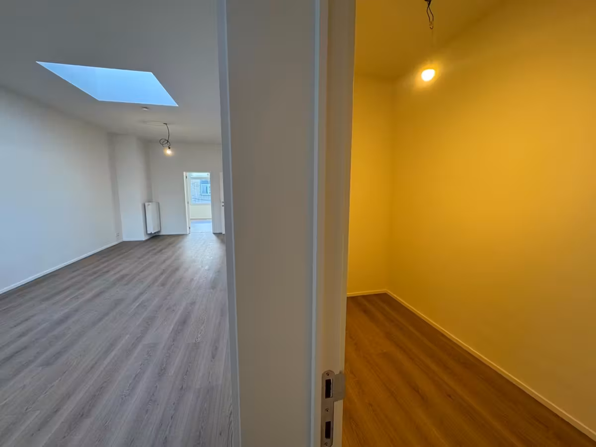 Gerenoveerd appartement - 2 slaapkamers - 4