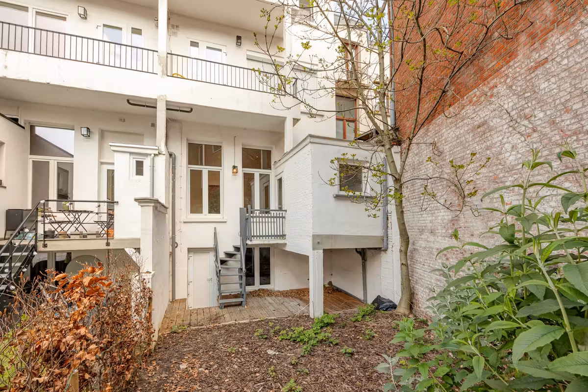 APPARTEMENT MET TUIN - 14