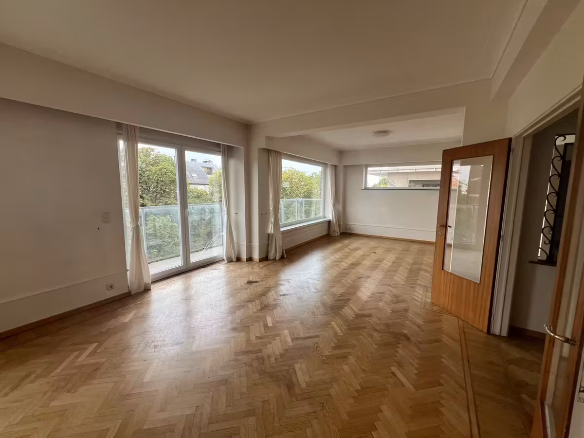 Ruim appartement met 3 slaapkamers in Ukkel - 8