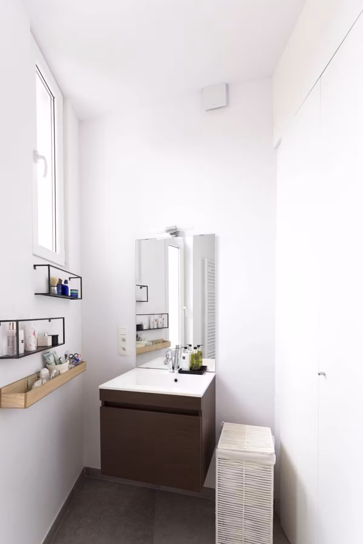Trendy 1-bedroom apartment on Begijnenvest near Theaterplein - 8