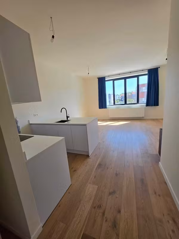 Gerenoveerd appartement met terras in Wilrijk - 11