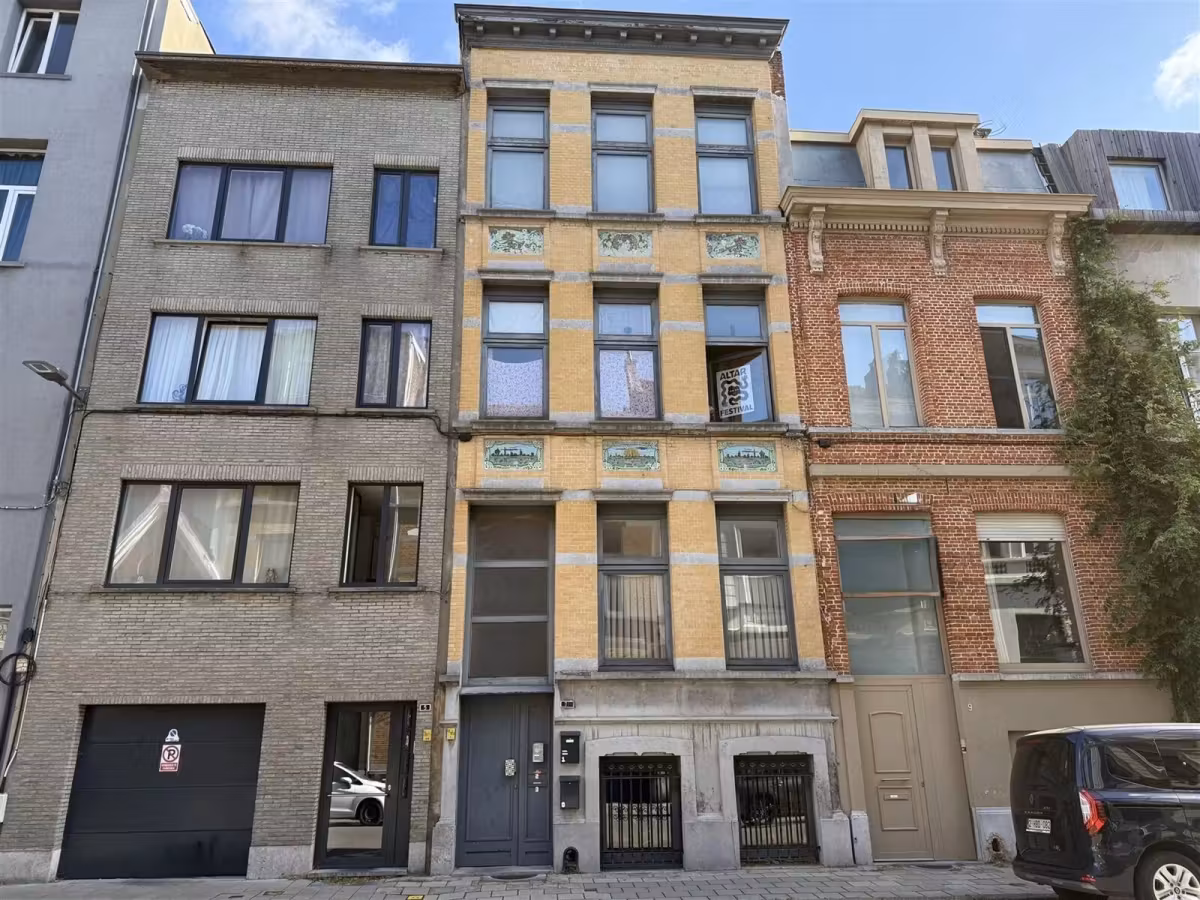 Moderne bemeubelde studio in de Markgravewijk, Antwerpen - 2