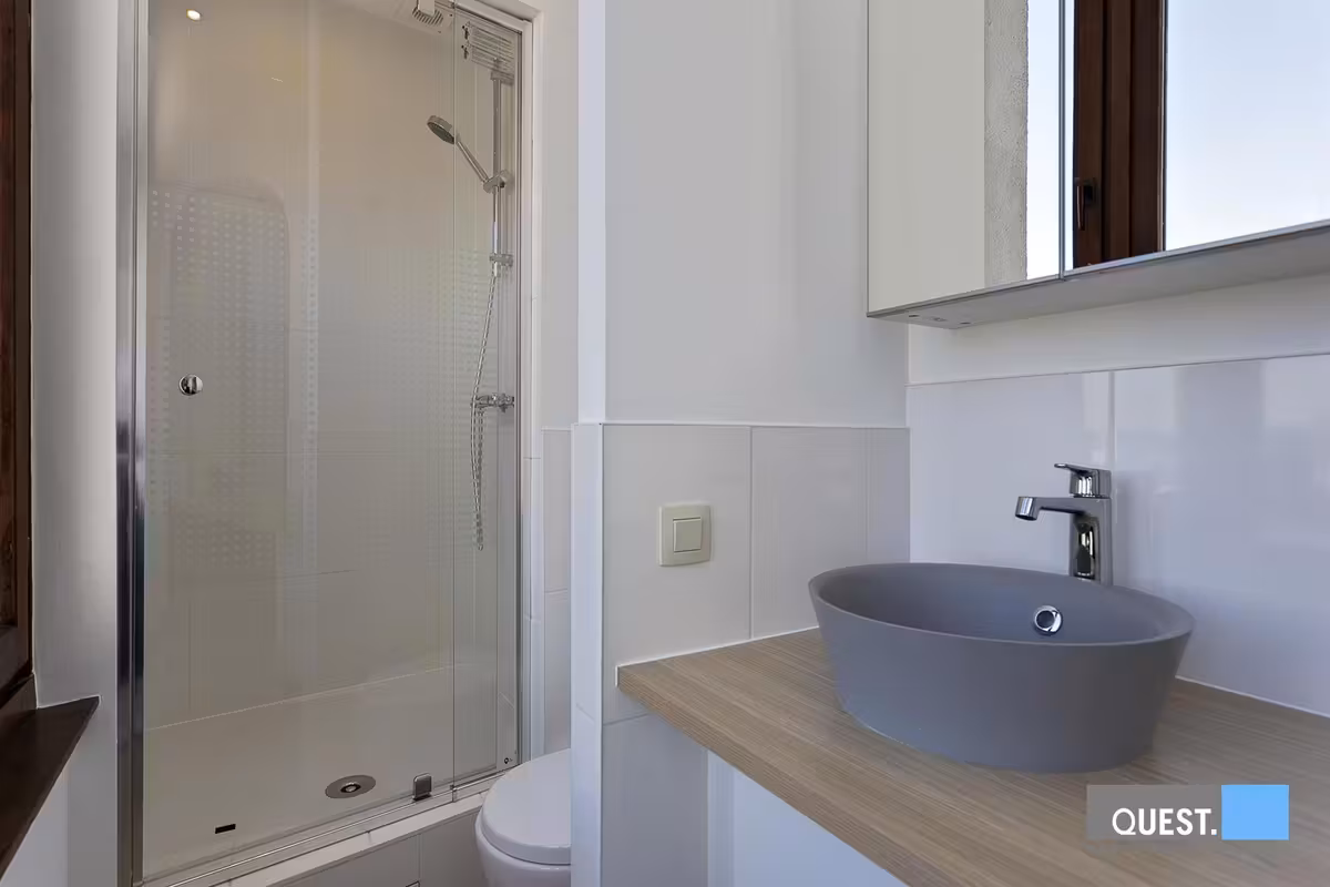 Furnished studio apartment in a great location - 9