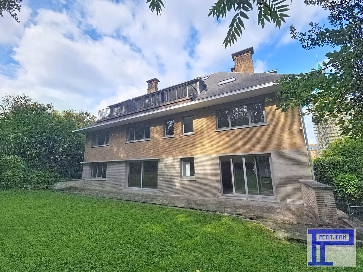 Art Deco duplex with garden and terrace - 13