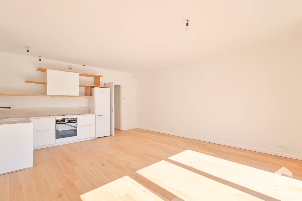 Gloednieuw appartement met tuin in Ukkel - 8
