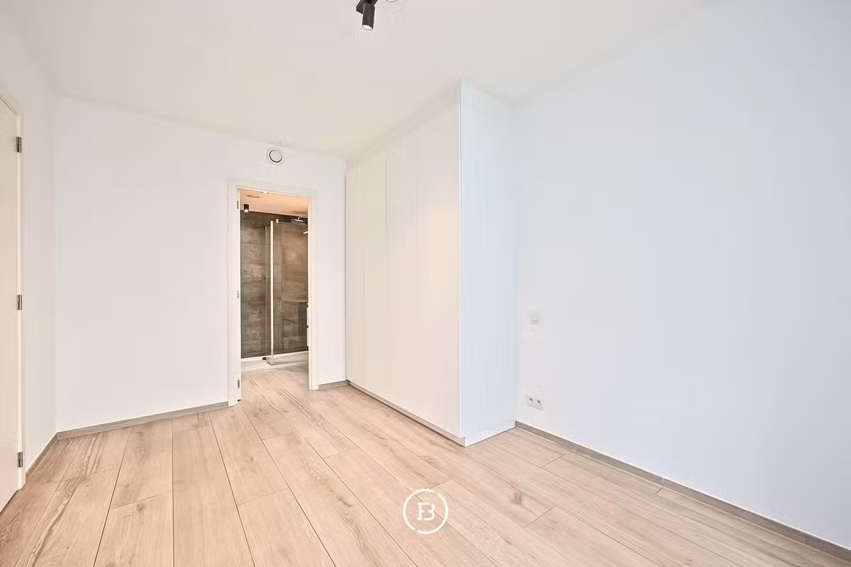Gemeubeld appartement met terras - 4