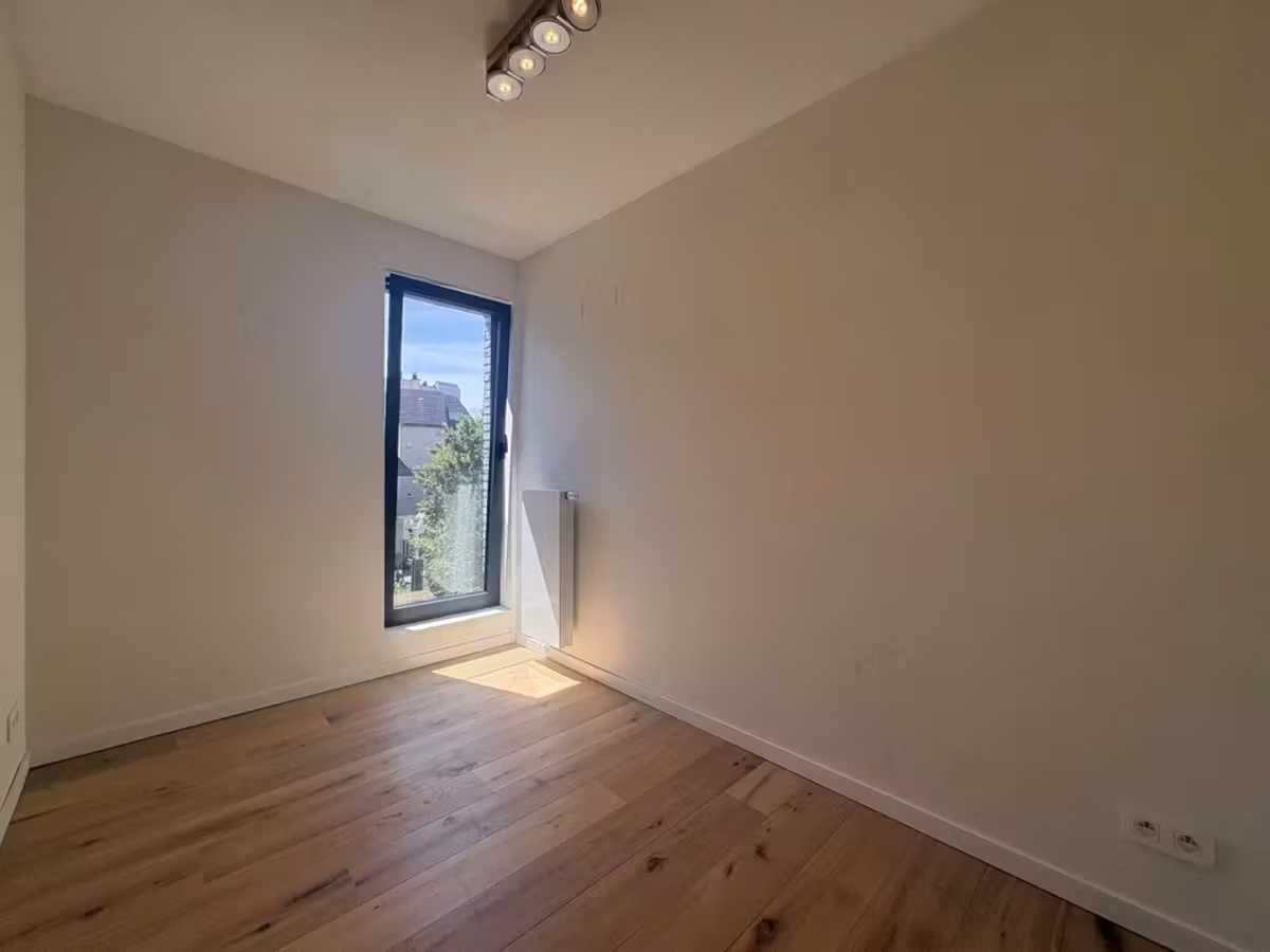 Well-located 2-bedroom apartment with parking space in Ghent - 10