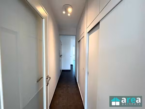 Instapklaar appartement met 2 slaapkamers, terras en garage - 5