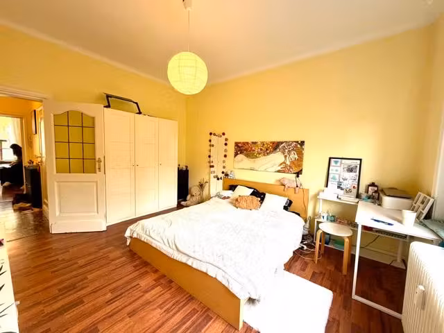 Furnished 2-bedroom apartment with large garden - 3