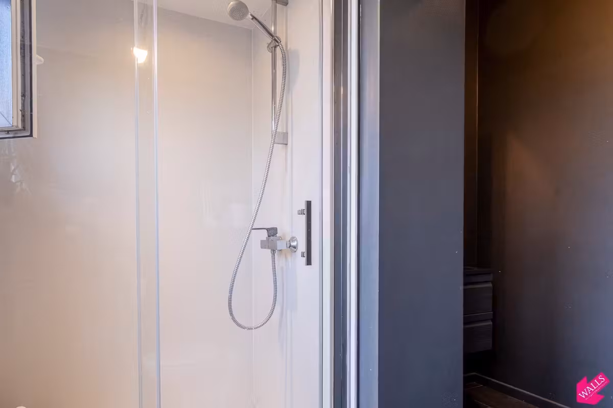 Licht en ruim 1 slaapkamer appartement te Berchem - 9