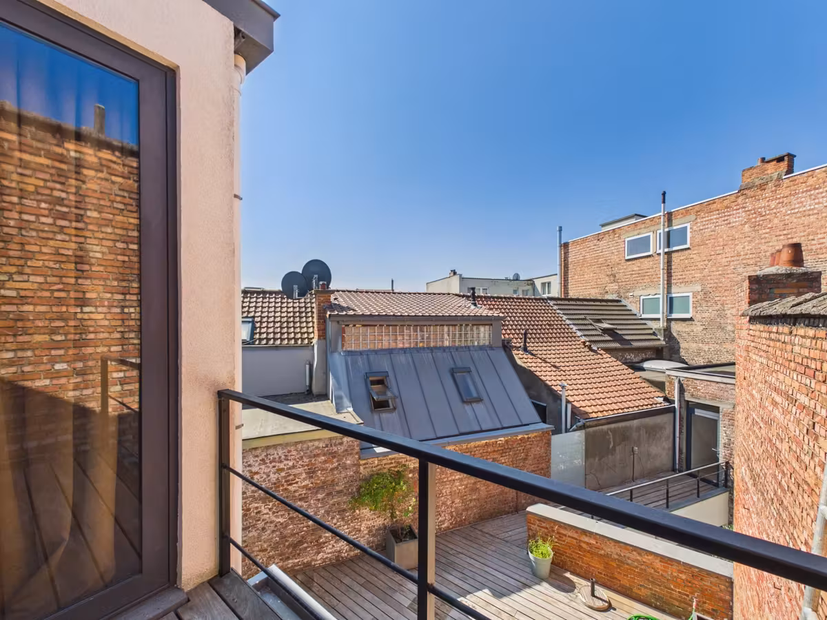 Architect-designed house with 5 bedrooms and terraces - 10