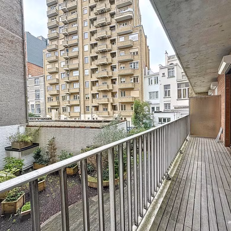 Furnished 2-bedroom apartment with terrace - 12