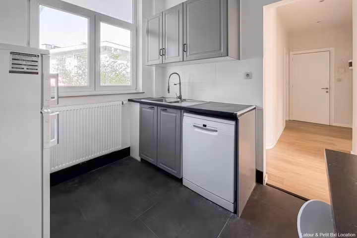 Two-bedroom apartment in Uccle - 8