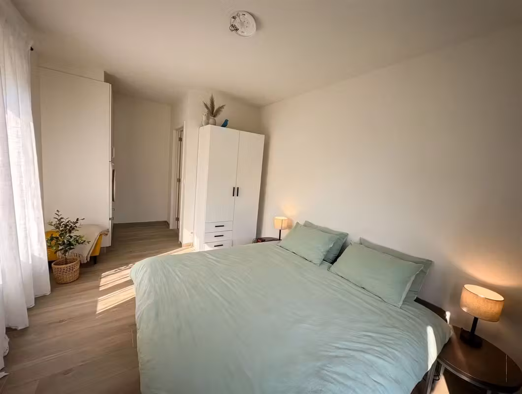 Renovated one-bedroom apartment with terrace - 8