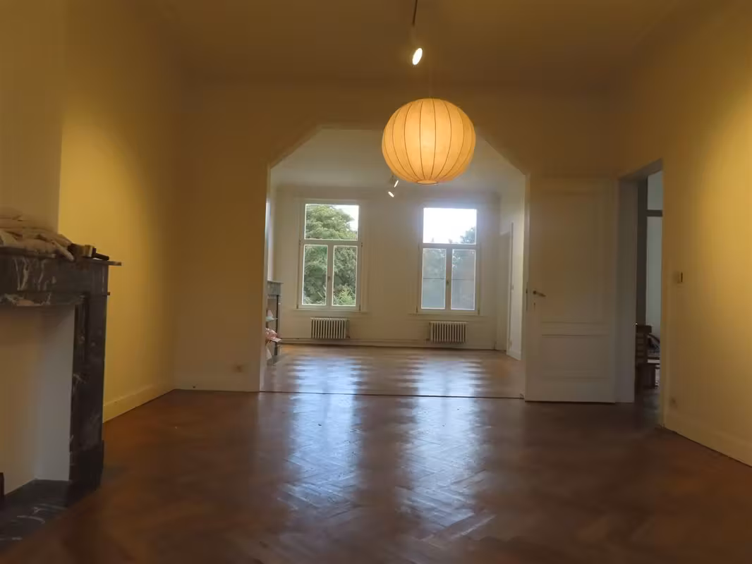 Ruim en charmant appartement met terras in Antwerpen Zuid
