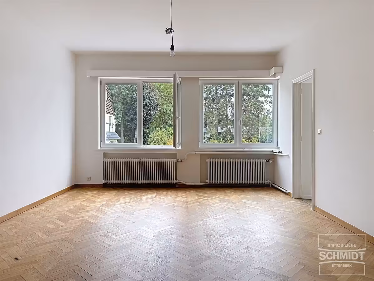 Renovated 2-bedroom apartment with garage - 8