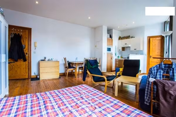 Mooi ongemeubileerd appartement met balkon - 10