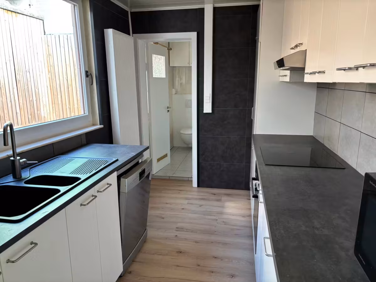 Maison en rangée charmante avec 4 chambres et garage - 1
