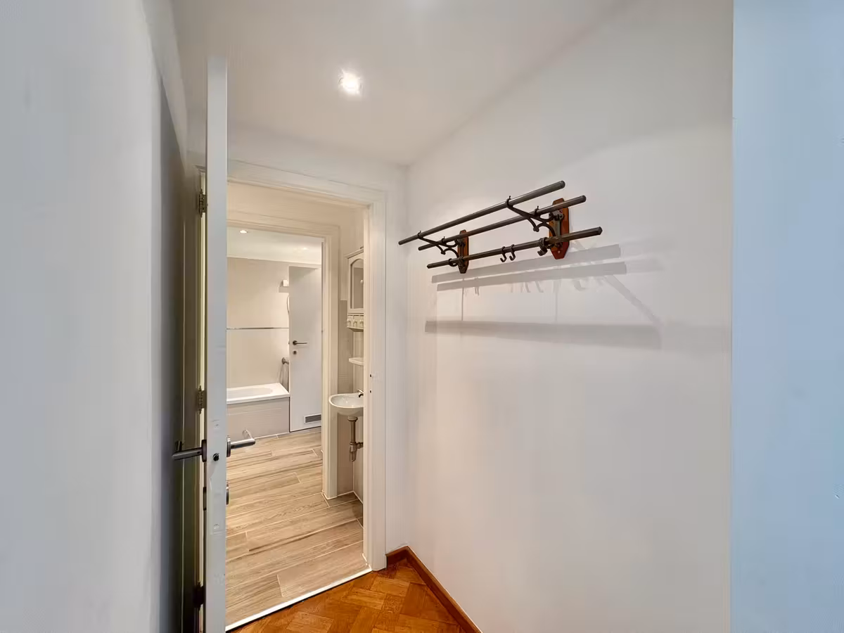 Licht Appartement Met Uitzicht Op Forest Park - 7