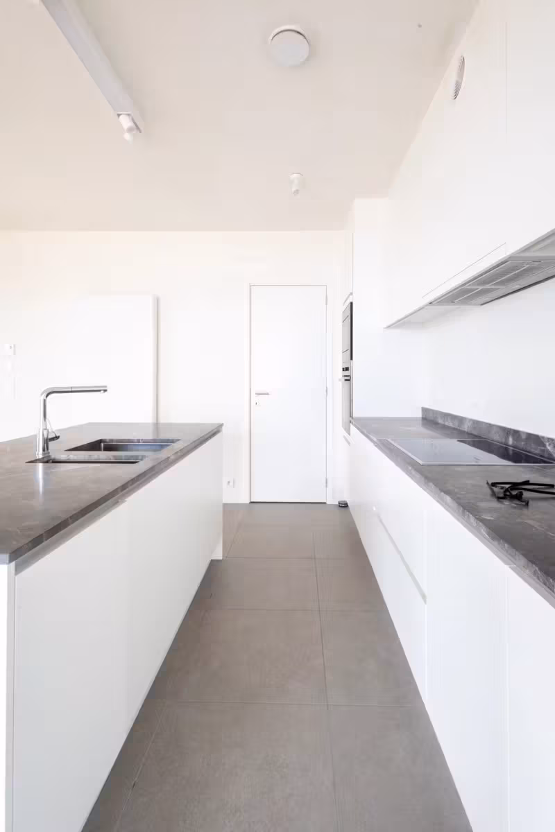 3-bedroom apartment with terrace in Tour & Taxi - 7