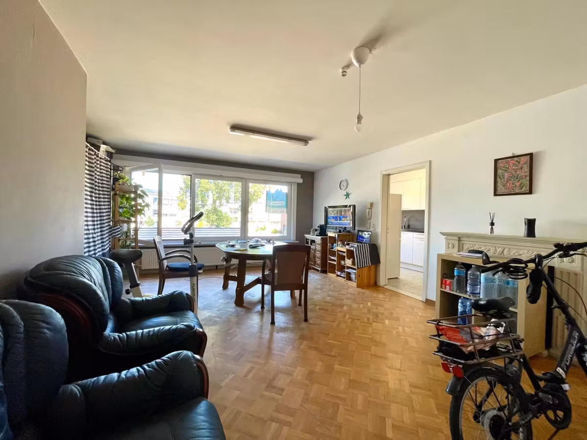 Gerenoveerd appartement met twee slaapkamers en terras - 7