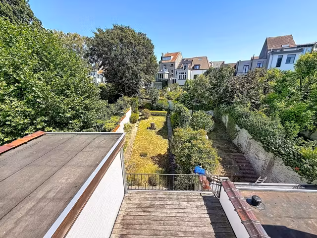 Family home with garden and double garage - 2