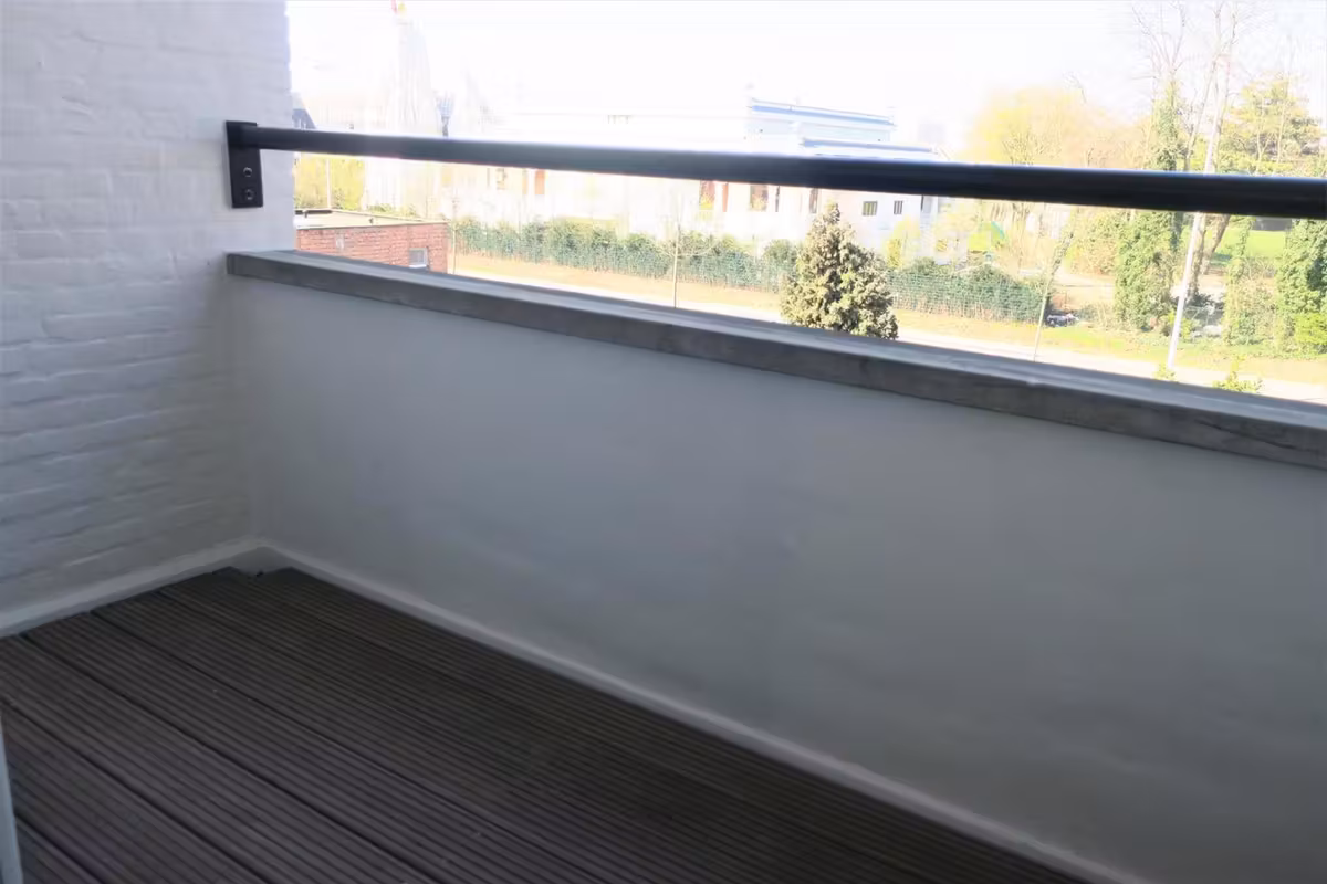 Spacious studio with terrace and green view in Wilrijk - 6
