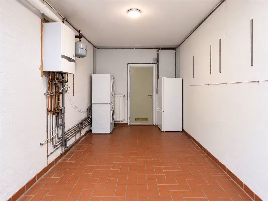 Ground-floor apartment with 2 bedrooms, garage - 14