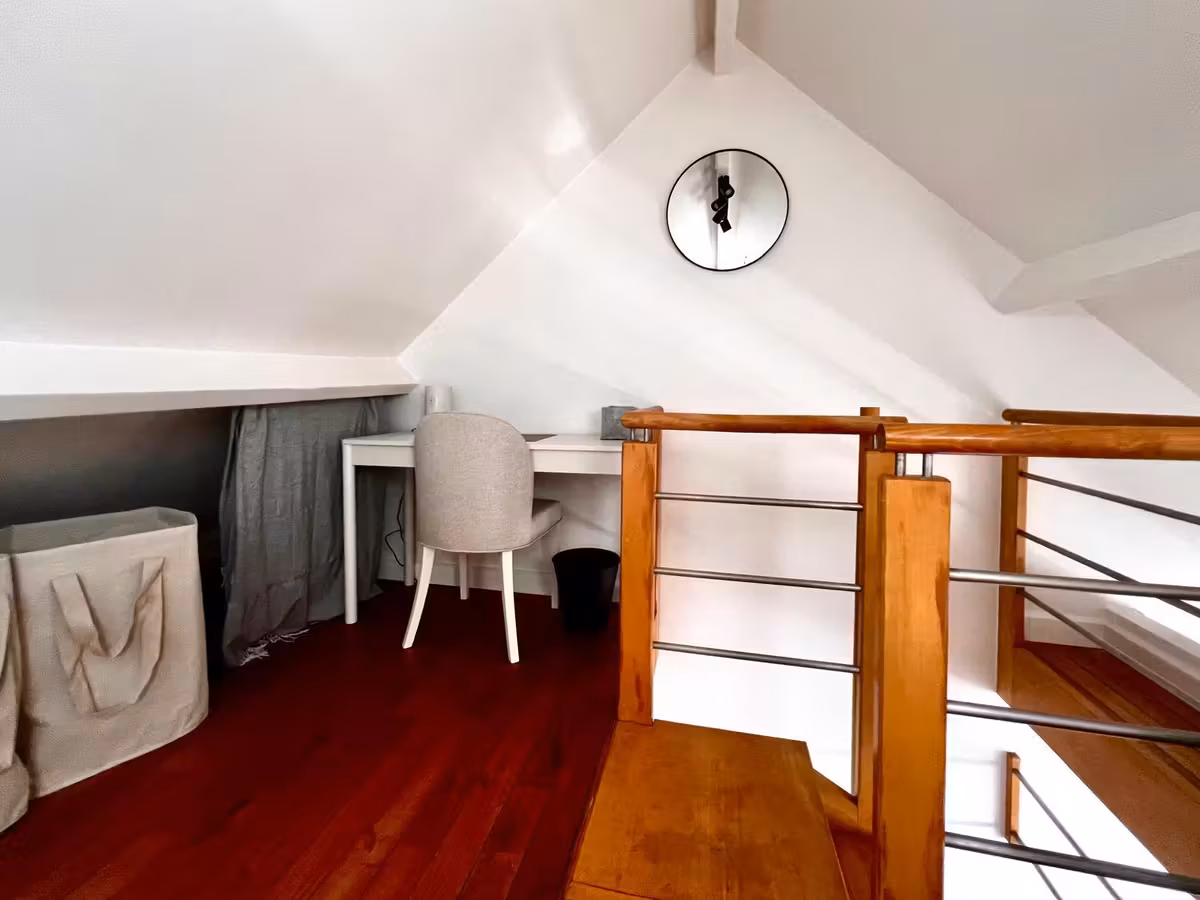 Stunning furnished 1BR penthouse with large terrace in Etterbeek - 8
