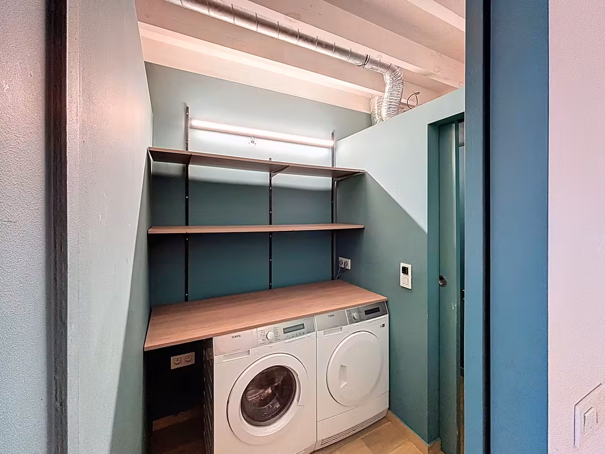 Bright loft with terrace in Sint-Gillis - 2