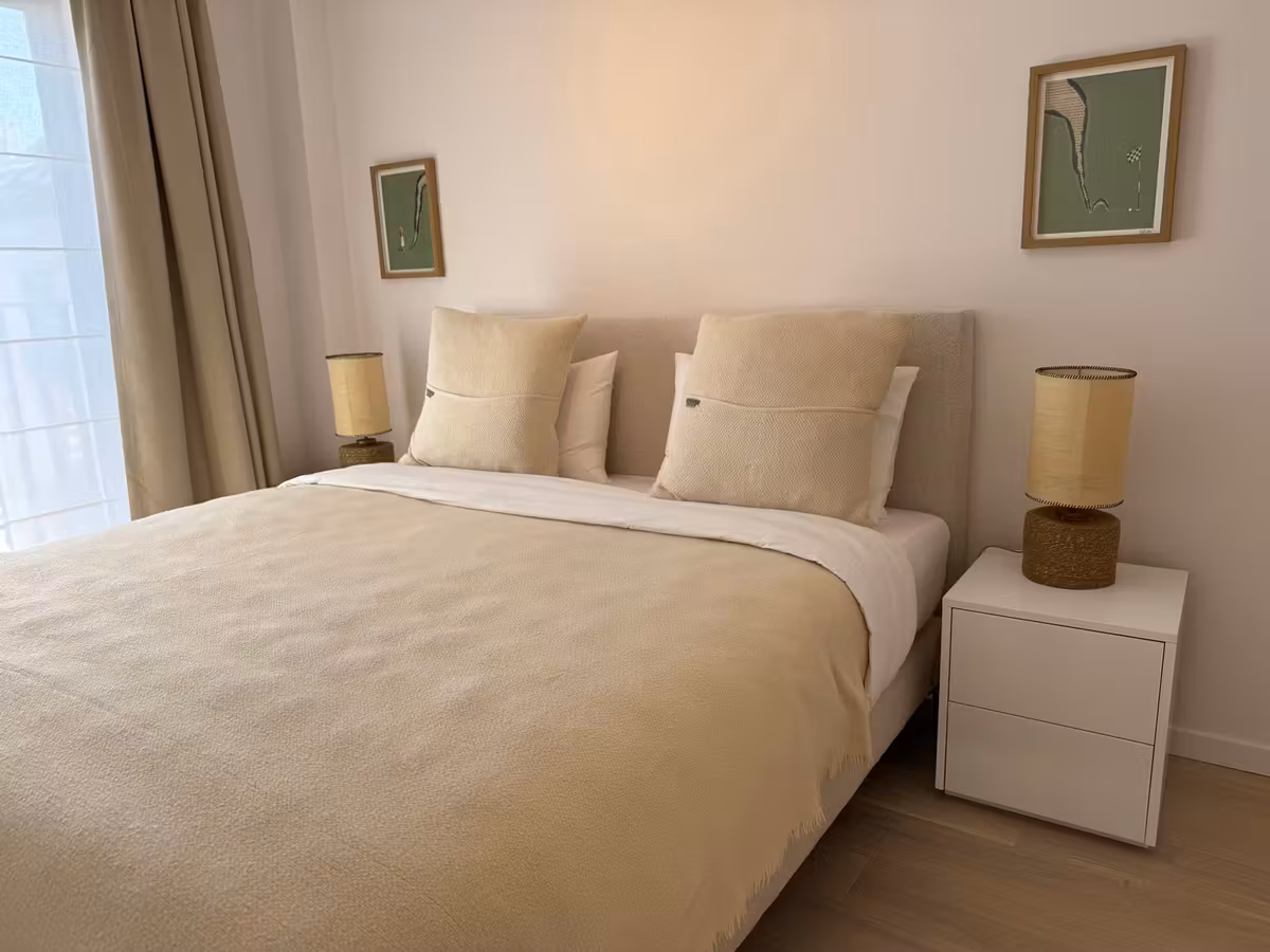 Furnished new apartment near Madou - 3