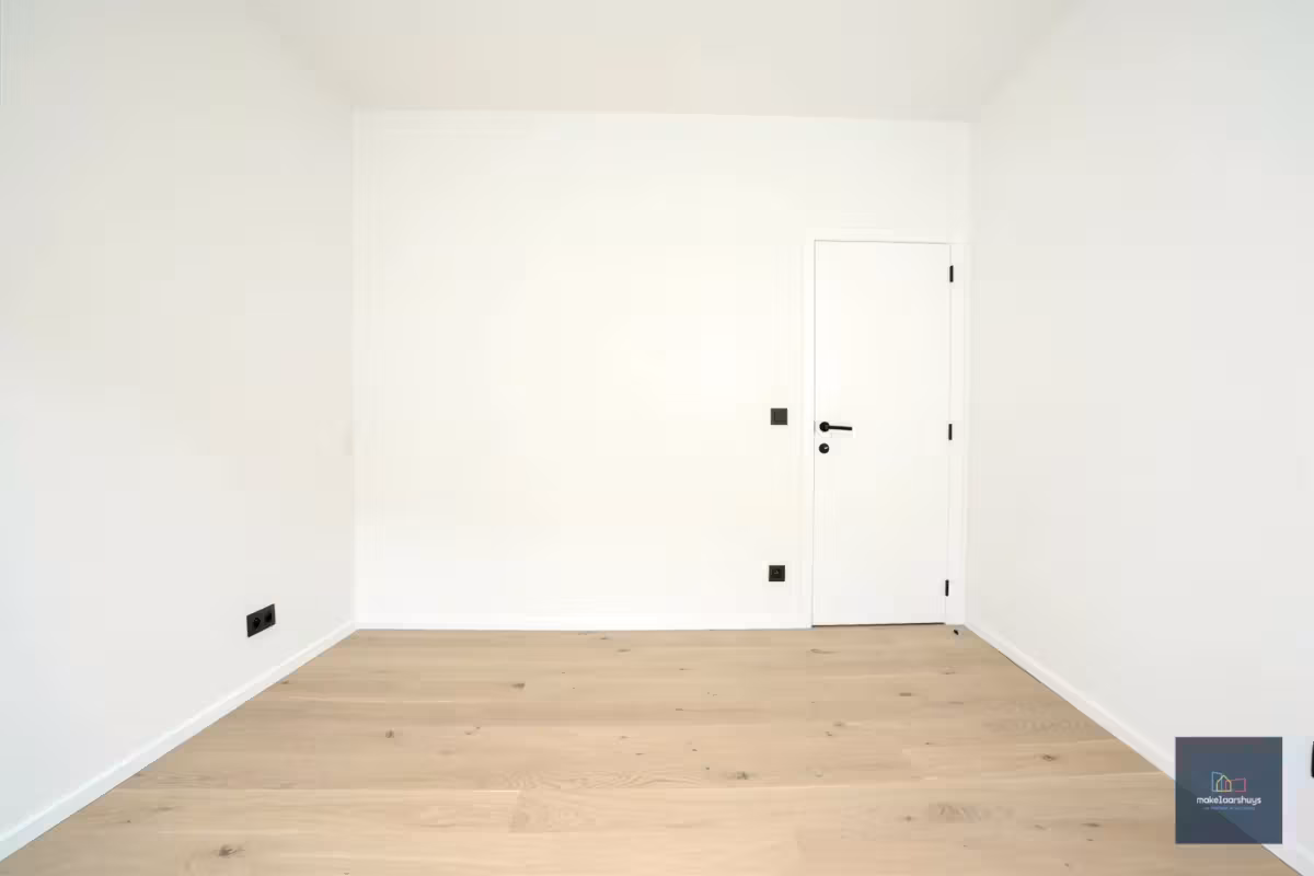 Stijlvol gerenoveerd 2 slaapkamerappartement - 12