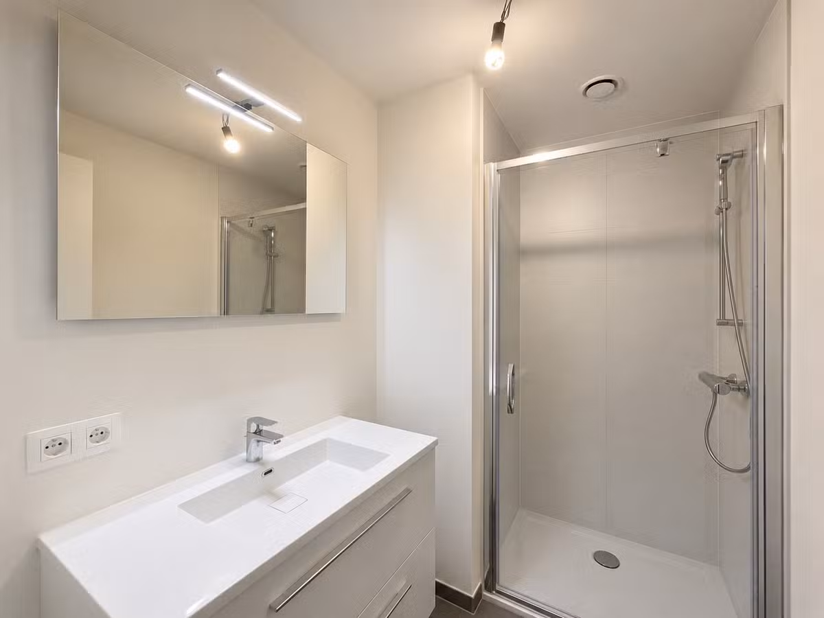 Appartement met twee slaapkamers en terras, parkeerplaats... - 6