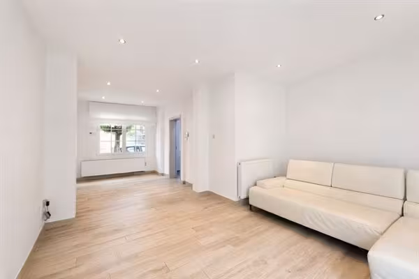Instapklare woning met twee slaapkamers te Wilrijk - 3