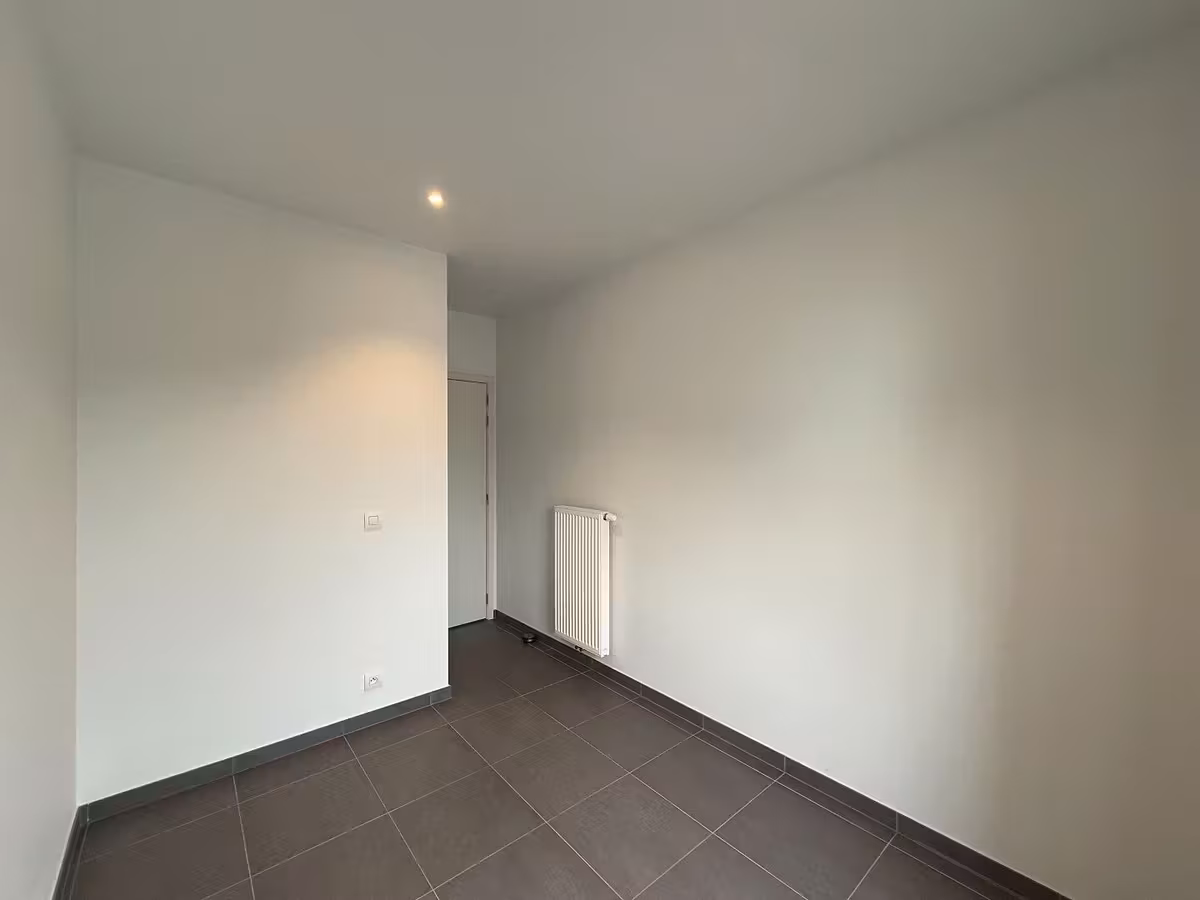 Lichtrijk appartement met ruim terras en groen uitzicht in Zwijnaarde - 14