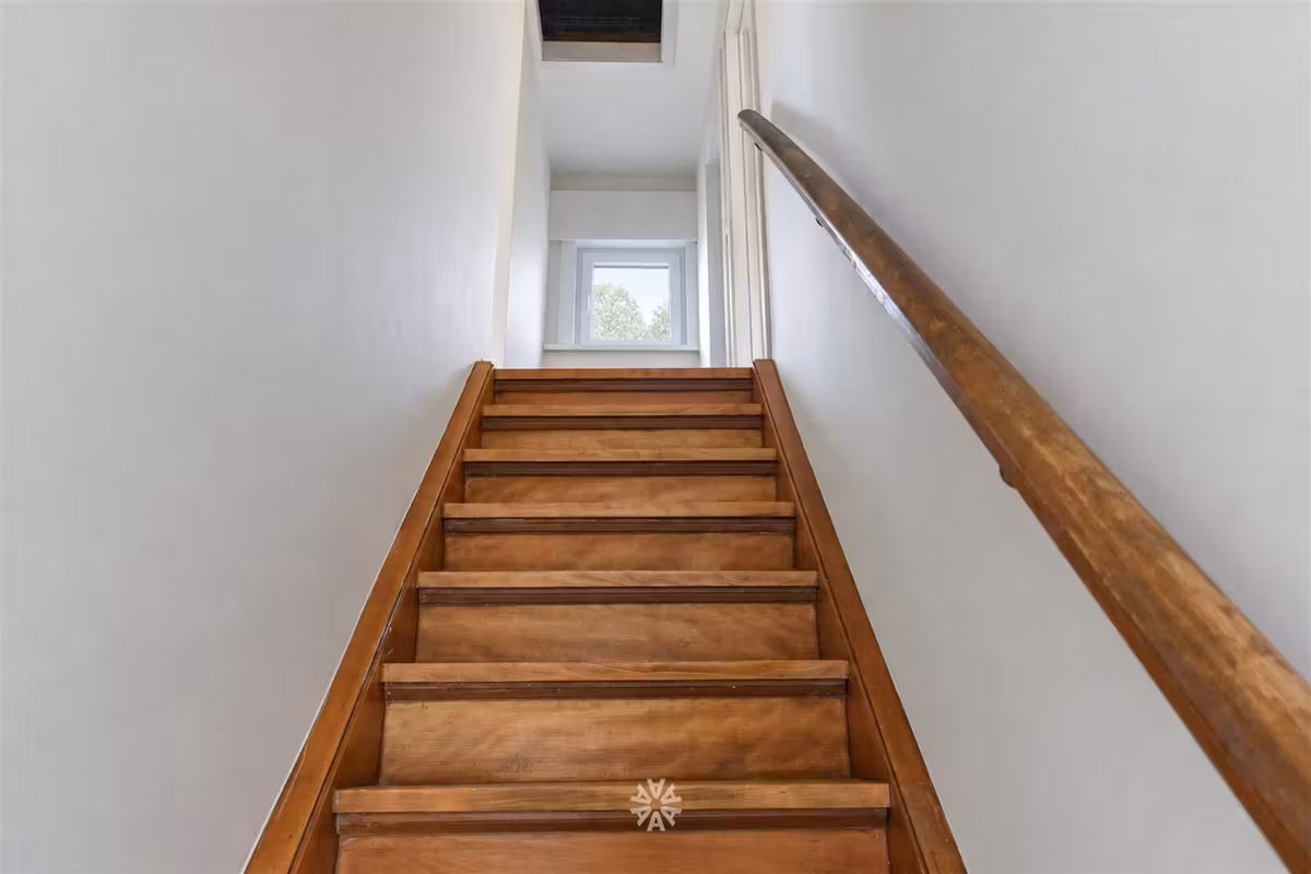 Maison en rangée rénovée avec garage intégré - 11