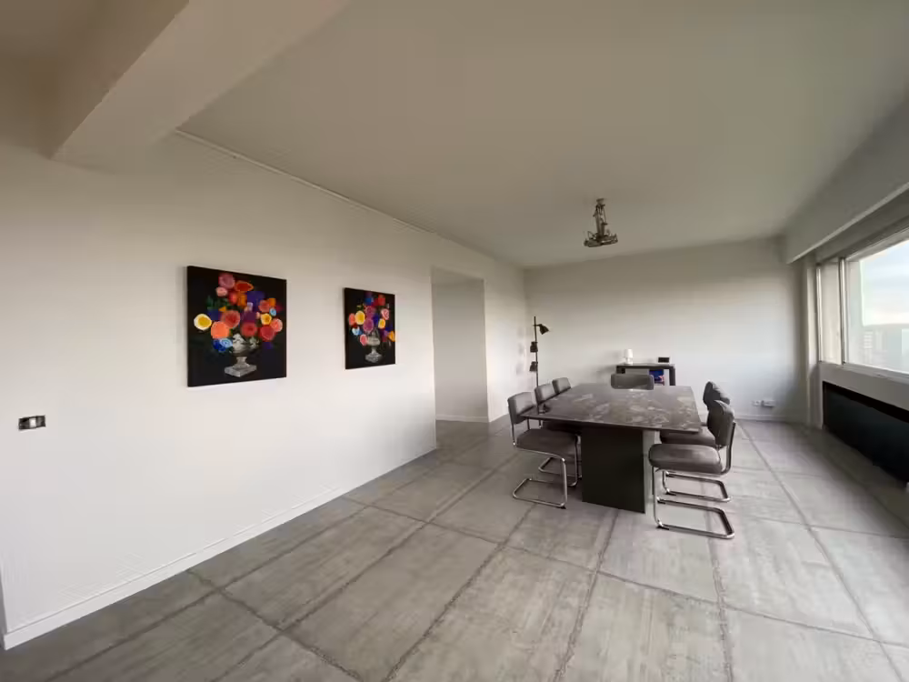 Gerenoveerd appartement op de 9de verdieping van Riverside Tower - 2