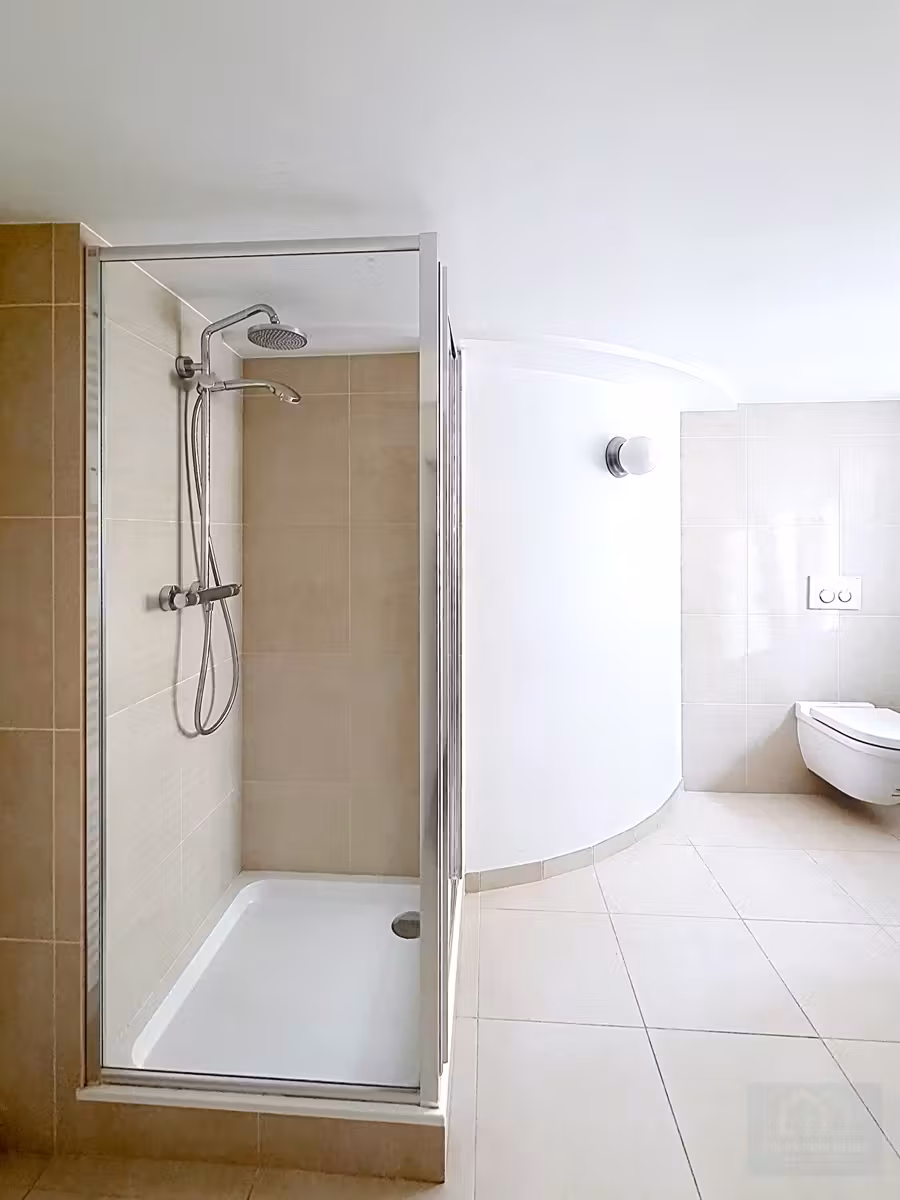 Luxury apartment with terrace and parking - 21
