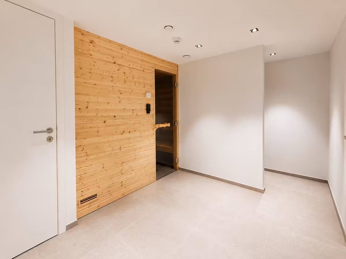 High-end new apartment with terrace and parking - 11