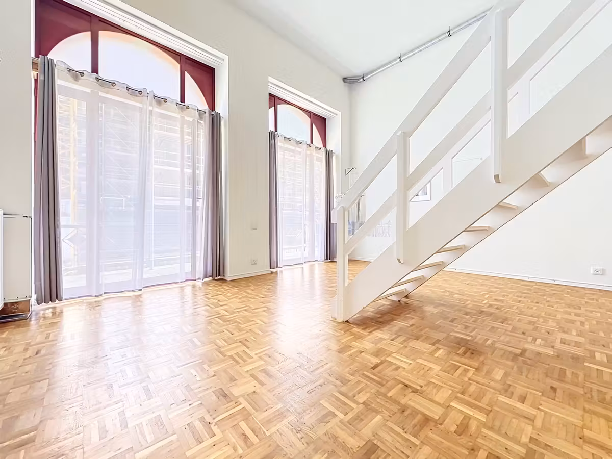 Duplex gerenoveerd appartement nabij Europese wijk - 2