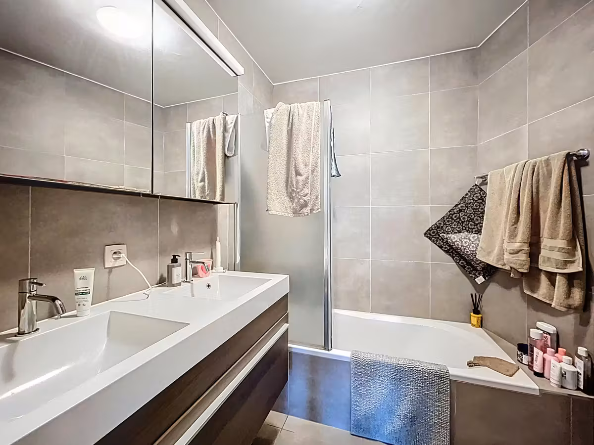 Lichtrijk appartement met 2 slaapkamers en tuin te Gent - 10