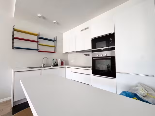 Furnished apartment with terrace near the European Quarter - 13