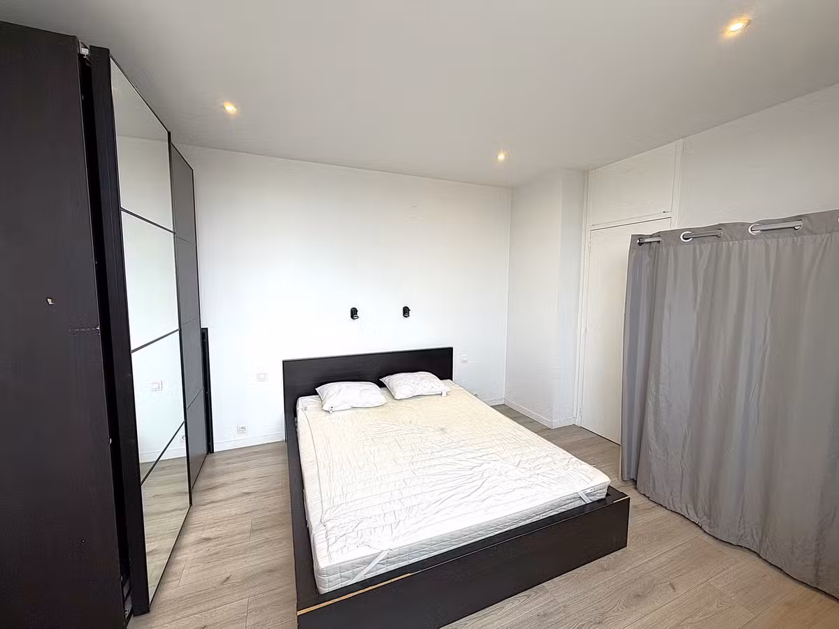 Gemeubileerde penthouse met terras en parkeerplaats - 4