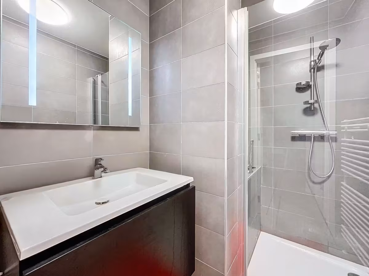 Brussels: Apartment with 3 bedrooms + terrace + parking - 16