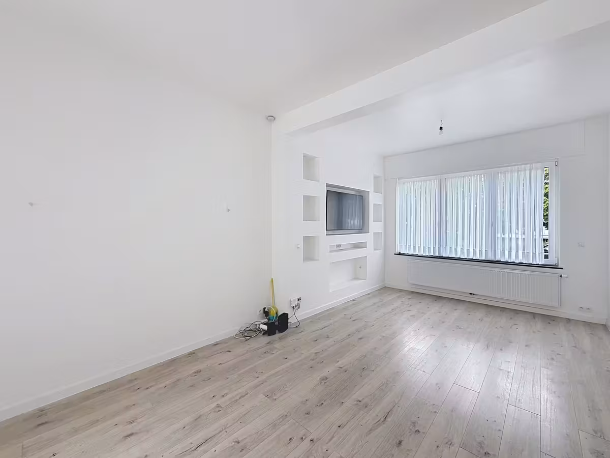 4-bedroom house with terrace and garden - 7