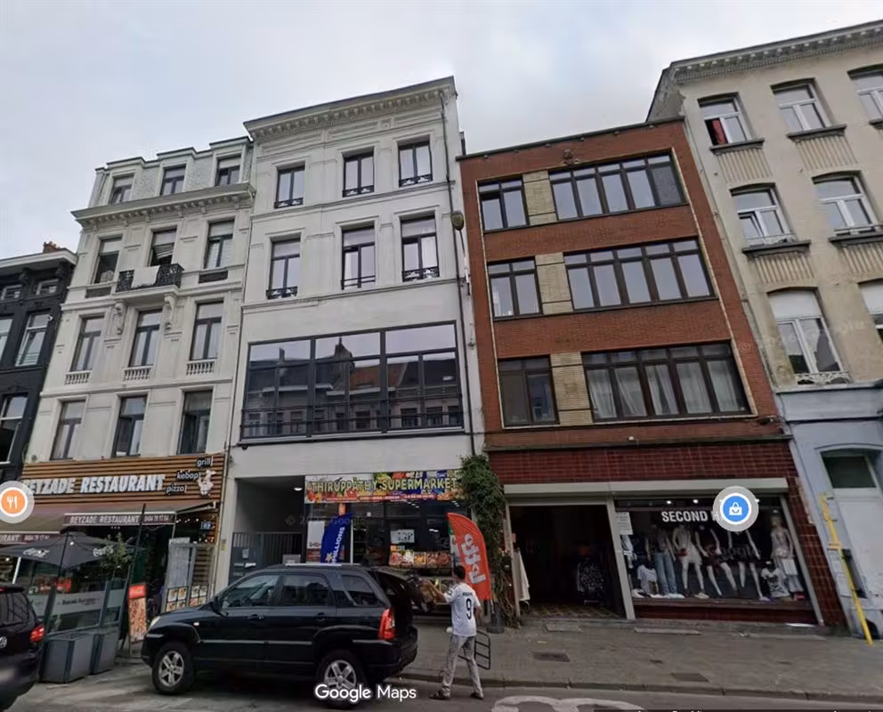 Gerenoveerd appartement met 2 slaapkamers en terras - 9