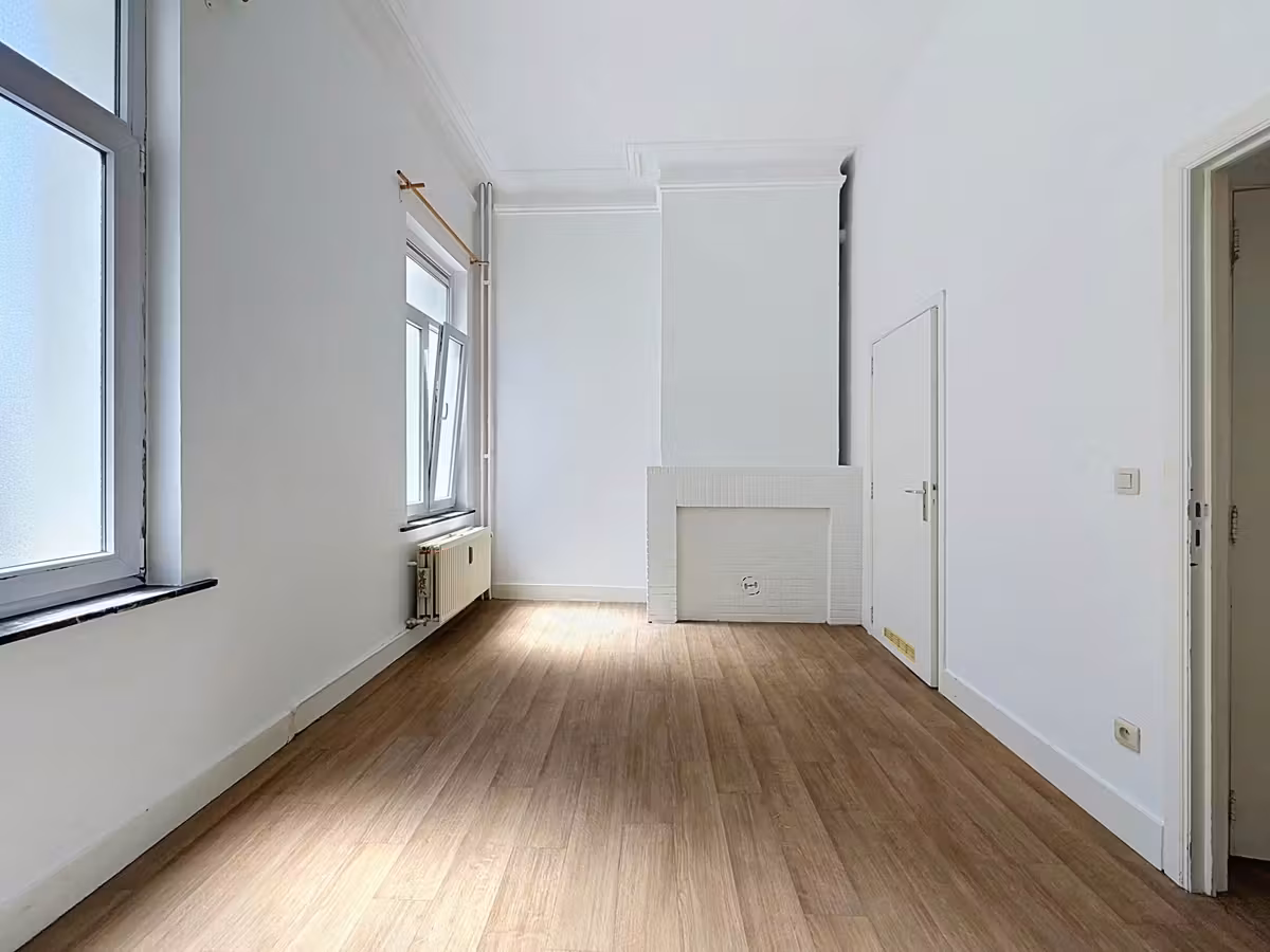 One-bedroom apartment in Ixelles - 10