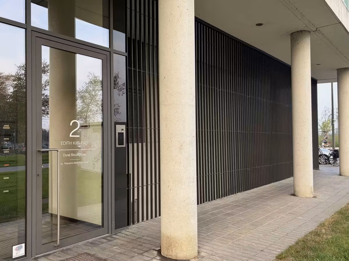Gemeubelde studio in Nieuw Zuid - 2